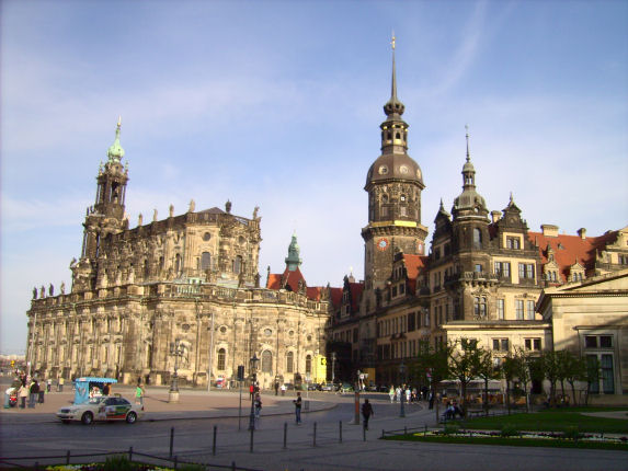 Blick vom Dresdner Theaterplatz